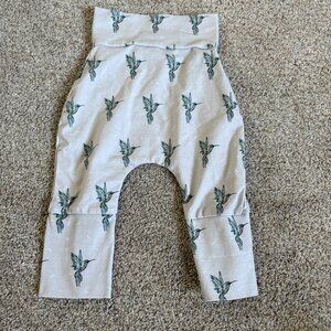 Bajoue 0-12 month  Grow with Me Hummingbird Pants Made in Canada